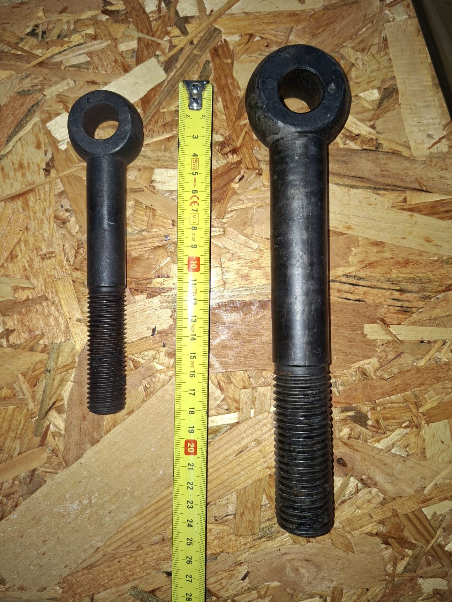 Očni vijak u standardu DIN 444 ili po vašoj želji Kvalitete 4,6-12,9 od M16-M30 ili colni