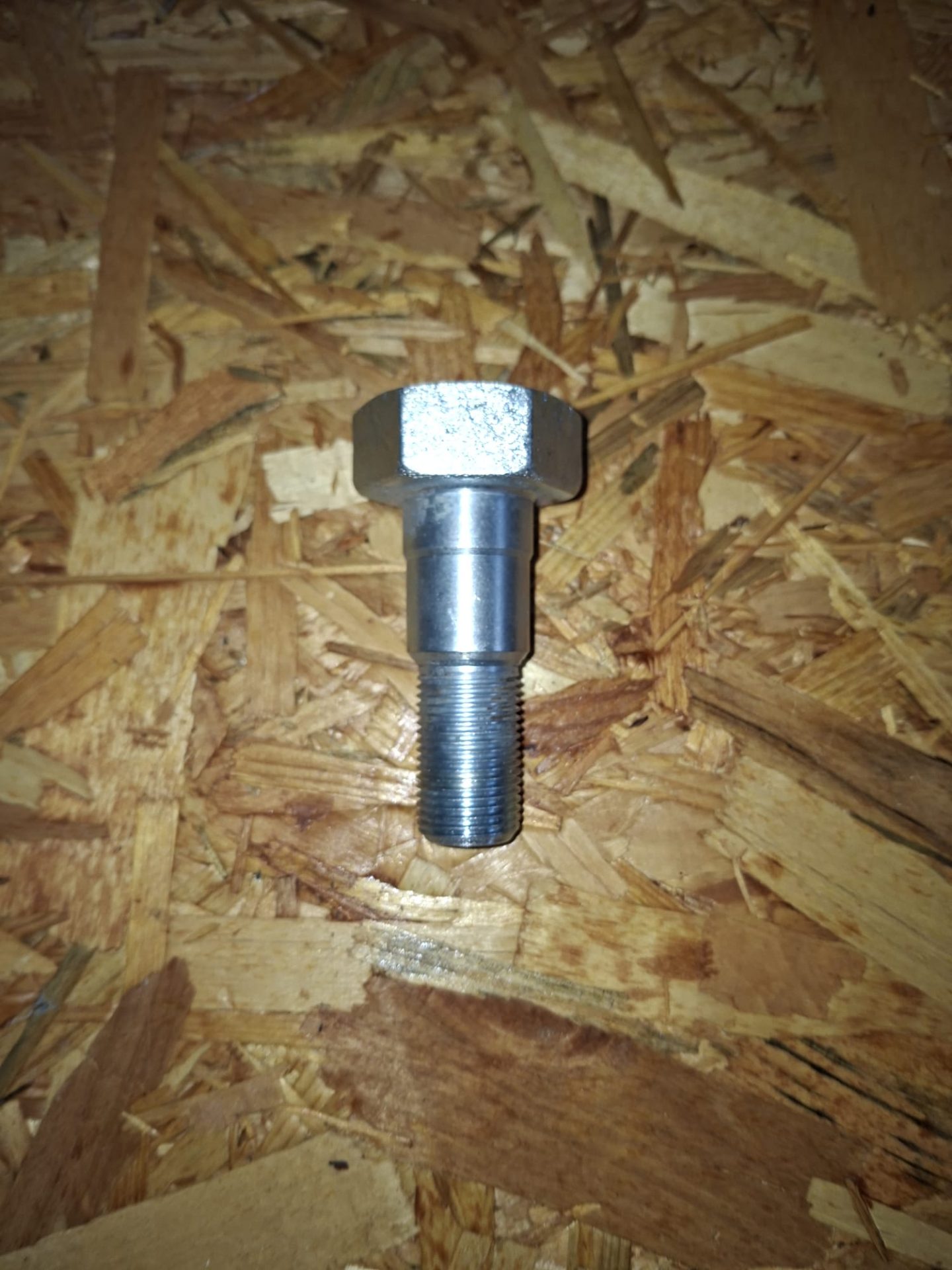 Vijci različitih oblika i namjena od M6 - M48 ili colni kvaliteta od 4,6 -12,9 inox